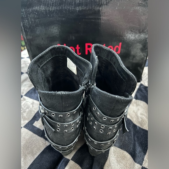 NOT RATED Heeled Boots - Picture 5 of 10